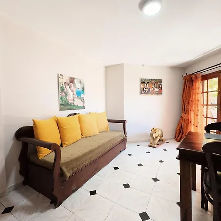Eleni Seaside Apartment