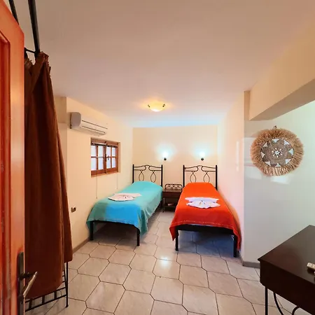Apartment Eleni Seaside Platanias (Crete)