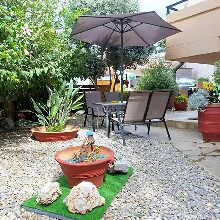 Eleni Seaside Apartment