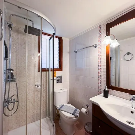 Eleni Seaside Apartment Platanias (Crete)